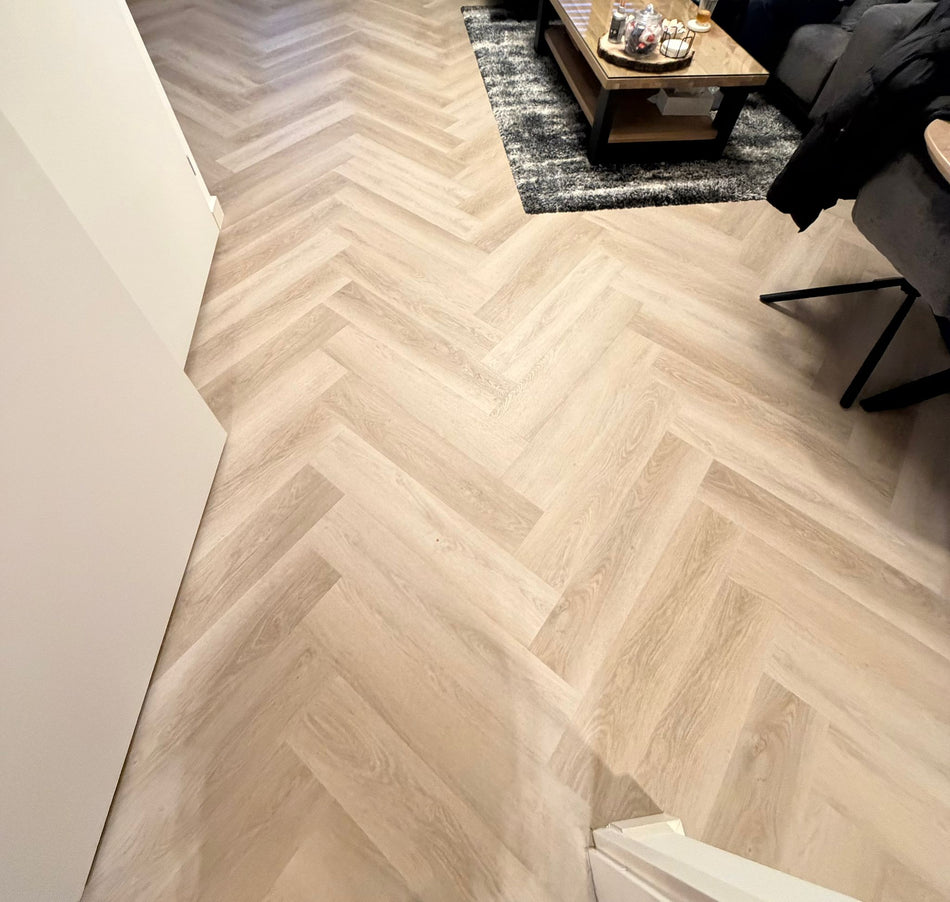 Fresh Oak Light Greige - Plak (dryback) - Visgraat