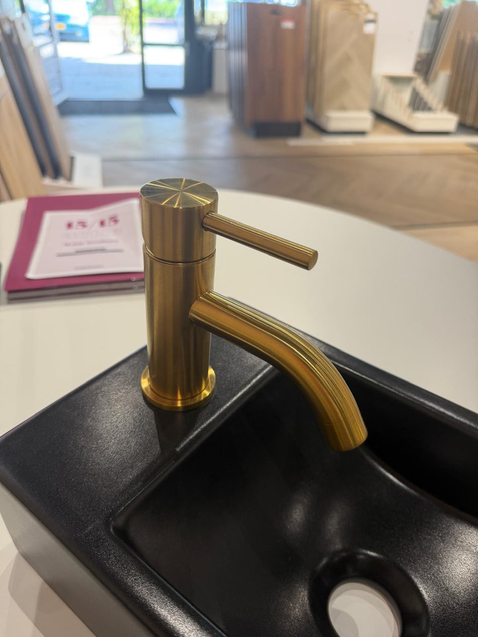 Goud toilet kraan